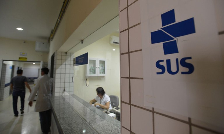 Foto interna de um hospital público