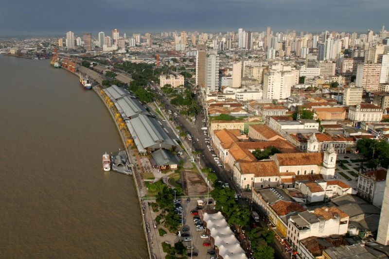 Imagens area de Belém, especificamente na doca e ver-o-peso