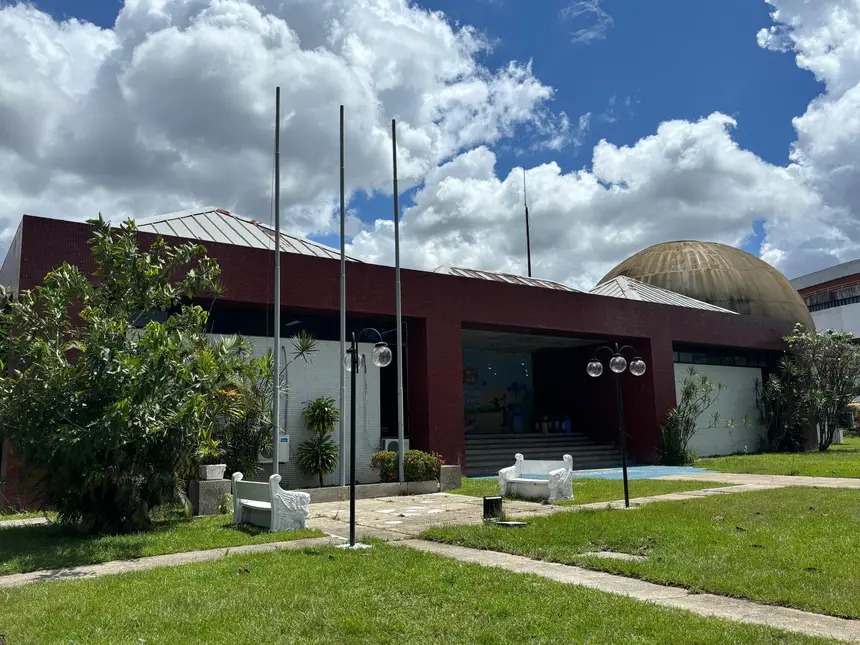 Fachada do Planetário do Pará