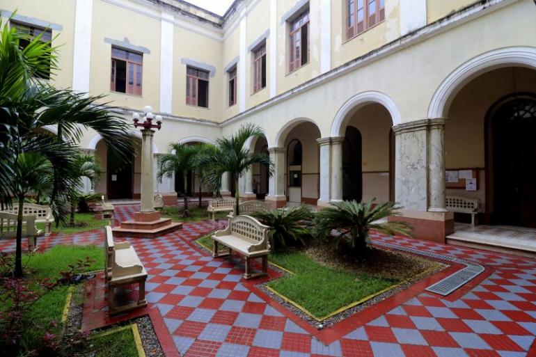 Pátio interno de um dos polos da UEPA