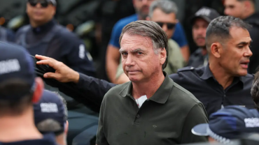 Bolsonaro segue preso e passa a cumprir pena pela trama golpista (Foto: Fabio Rodrigues-Pozzebom/ Agência Brasil)
