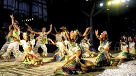 imagem dos bailarinos se apresentando 