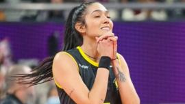 jogadora de vôlei Naiane Rios 