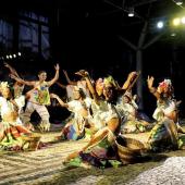 imagem dos bailarinos se apresentando 