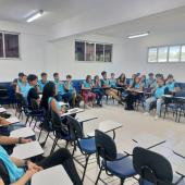 sala de aula com alunos